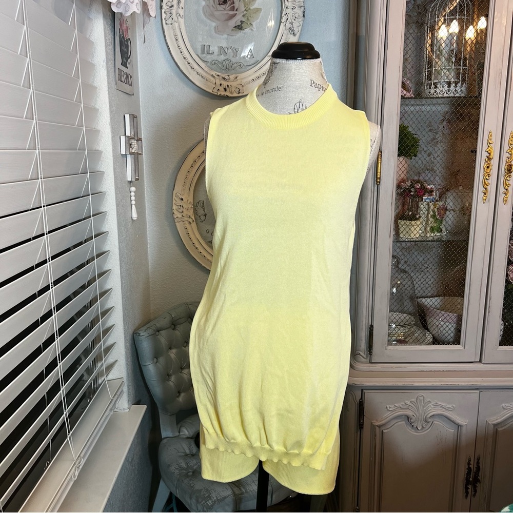 Yellow Sleeveless Knit short set size large
